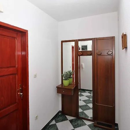 In 16698 Apartament *